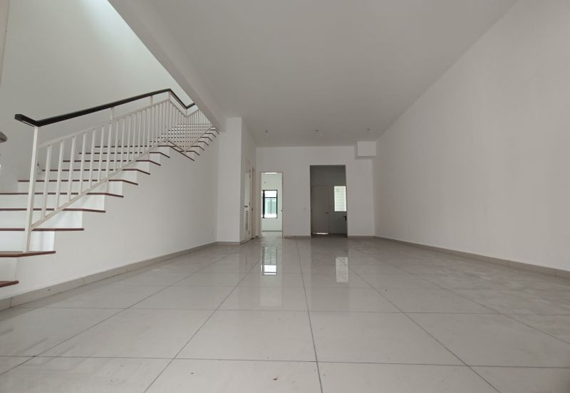 Cradleton @ Eco Majestic