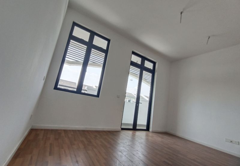 Cradleton @ Eco Majestic