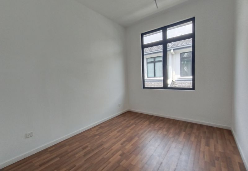 Cradleton @ Eco Majestic