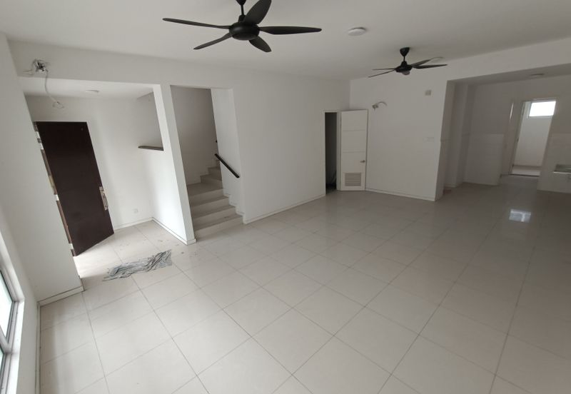 Parkfield Residences, Tropicana Heights