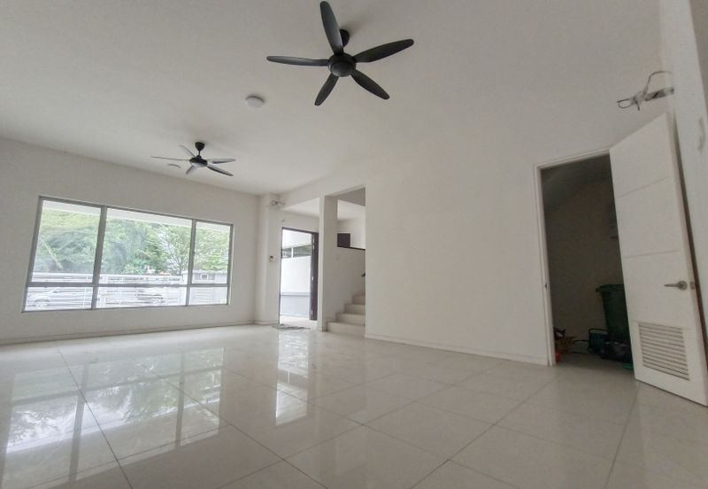 Parkfield Residences, Tropicana Heights