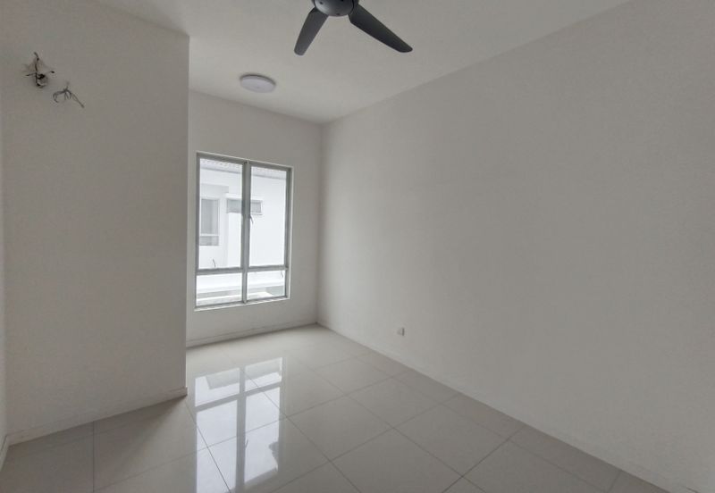 Parkfield Residences, Tropicana Heights