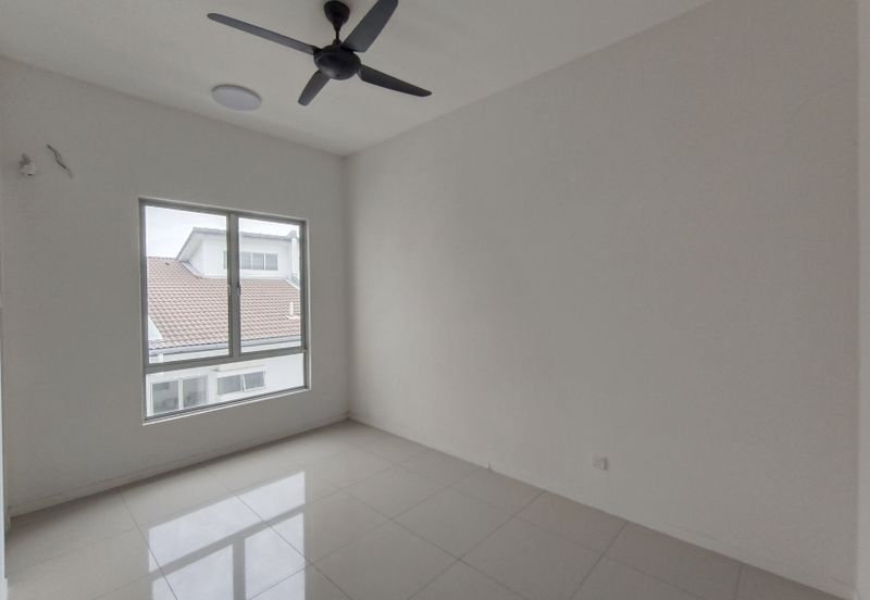 Parkfield Residences, Tropicana Heights