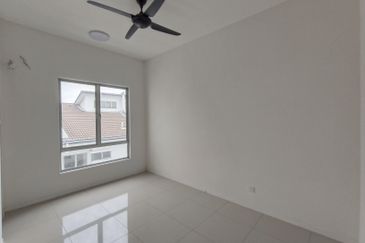 Parkfield Residences, Tropicana Heights