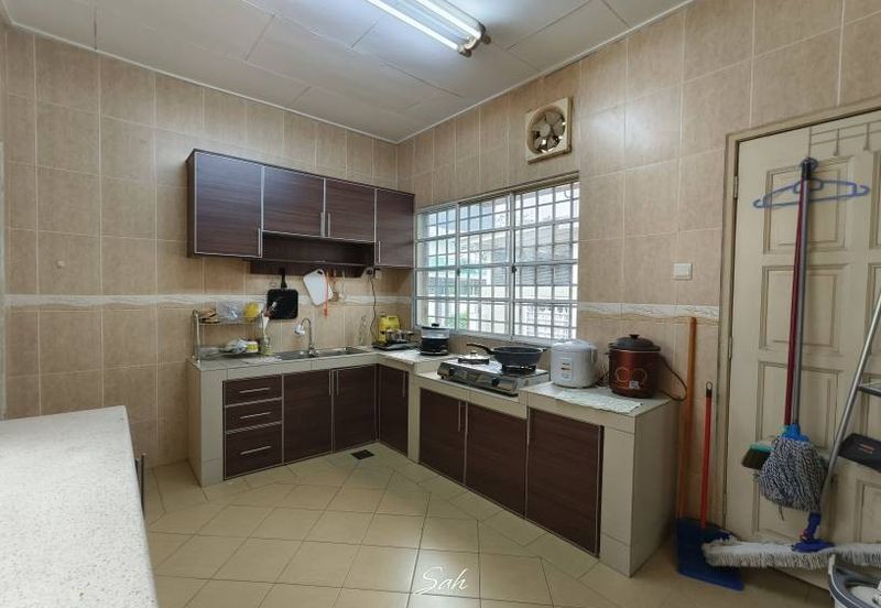 Bandar Tun Hussein Onn