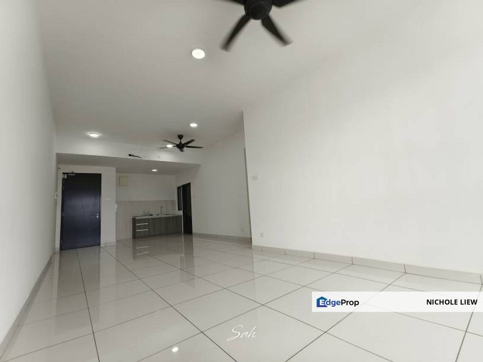(3 ROOMS + AIRCONDS) KIARA PLAZA @ SEMENYIH, Selangor, Semenyih
