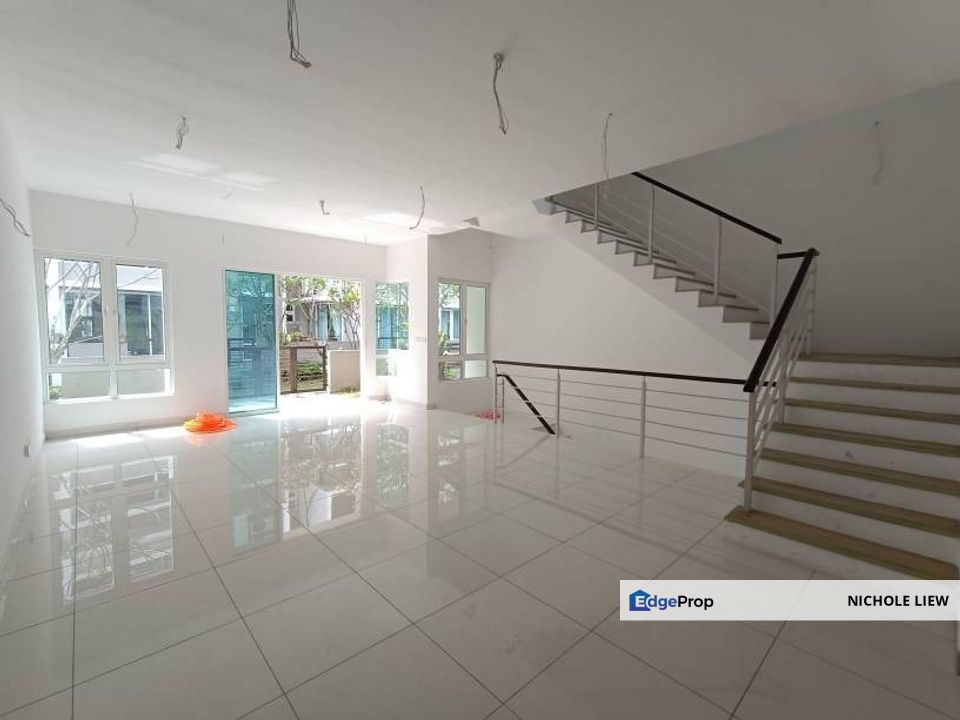 3 STOREY SUPERLINK @ TIARA SOUTH, SEMENYIH, Selangor, Semenyih