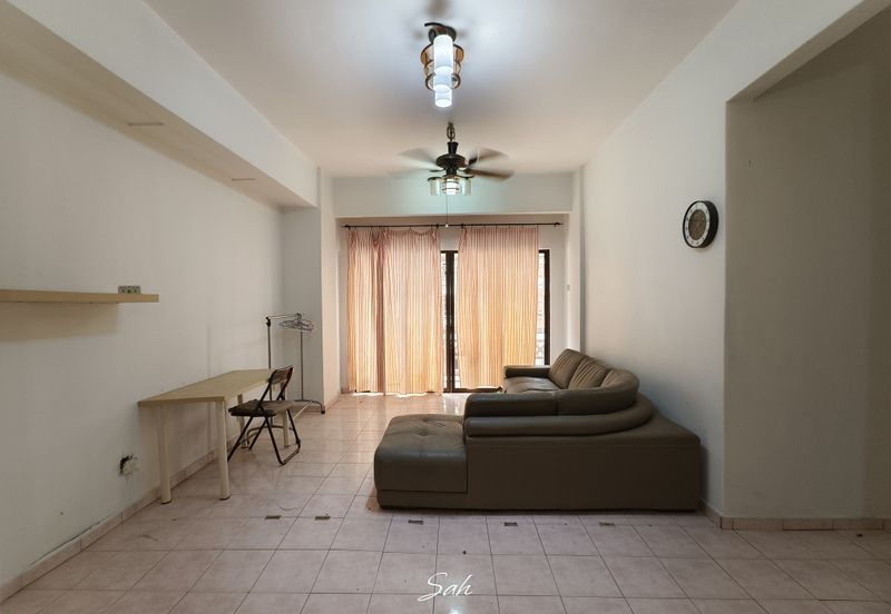 Evergreen Park Acorn and Hazel