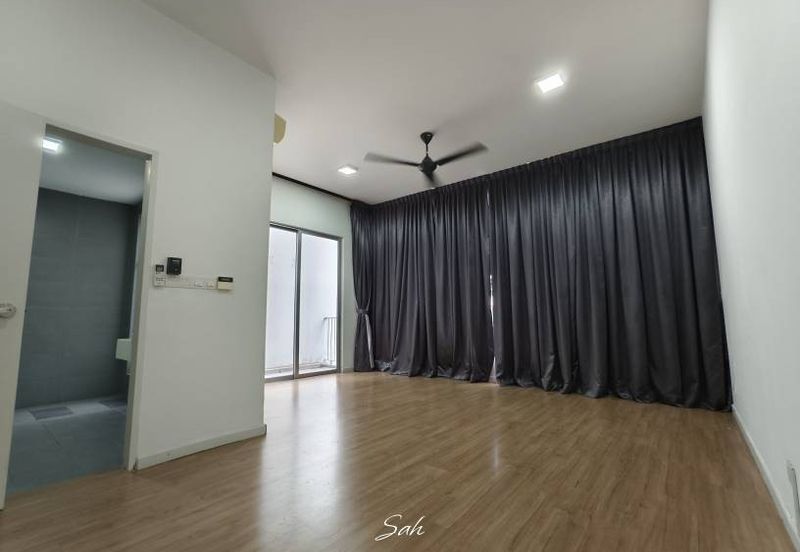 Parkfield Residences, Tropicana Heights