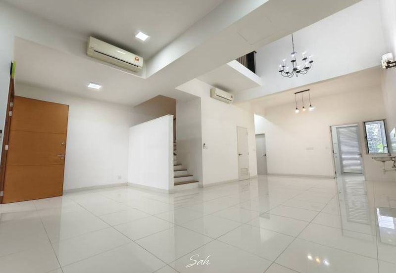 Parkfield Residences, Tropicana Heights