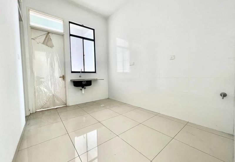 Tenderfields @ Eco Majestic