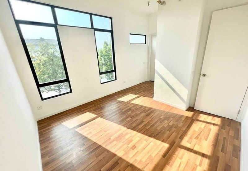 Tenderfields @ Eco Majestic