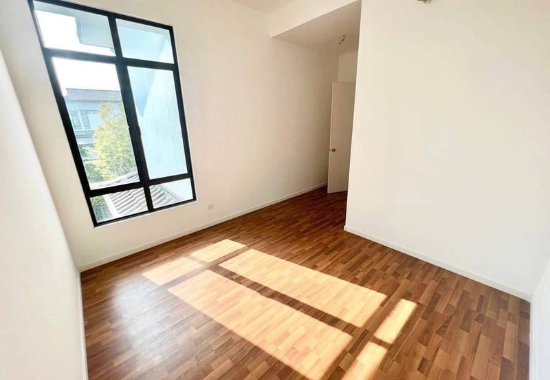 Tenderfields @ Eco Majestic