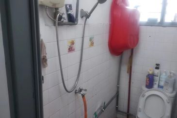 Flat Taman Daya For Rent In Kepong