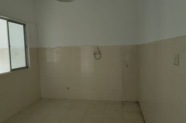 Double Storey For Sale In Taman Pinggiran Permata