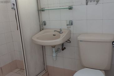 Double Storey Corner For Rent In Bandar Sri Damansara