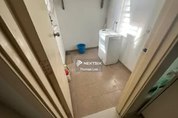 D'Summit Residences @ Kempas Utama