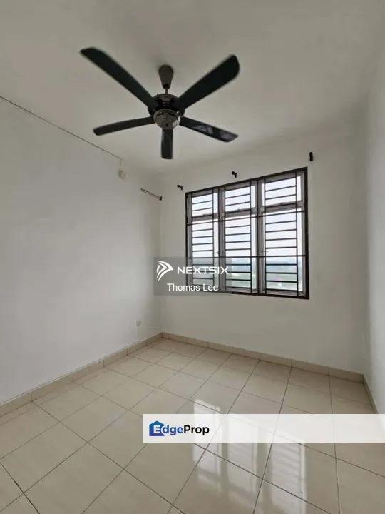 Kipark Apartment🔥【Taman Tampoi Indah公寓出售🏢 就在Kipmart旁边🛍️, Johor, Tampoi