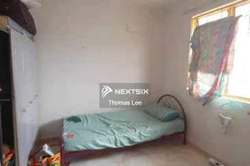 Flat Taman Ungku Tun Aminah