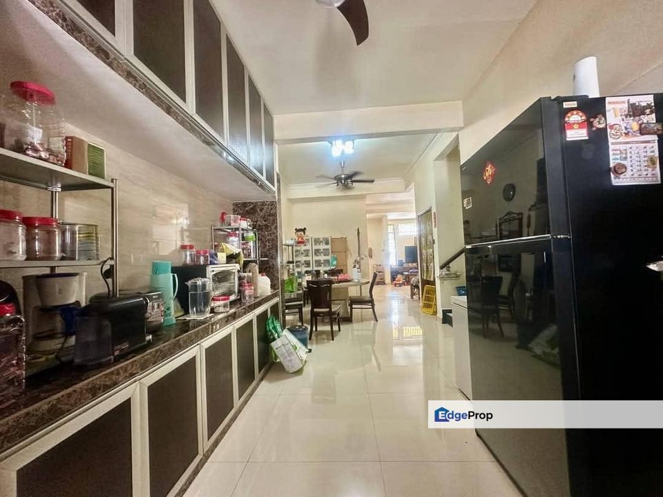 🔥🌟 #SuteraPerling🔥 屋况良好·双层排楼登场😘 单位已装修还装了太阳能⚡️ , Johor, Johor Bahru