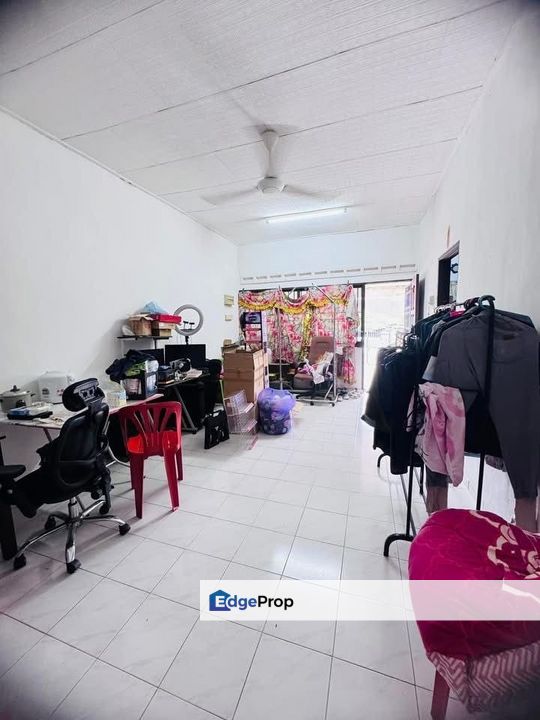 Penggawa Barat 单层排屋🌟 Skudai Highway 旁边 出入方便有巴士站通往第一关卡😍😍😍, Johor, Johor Bahru