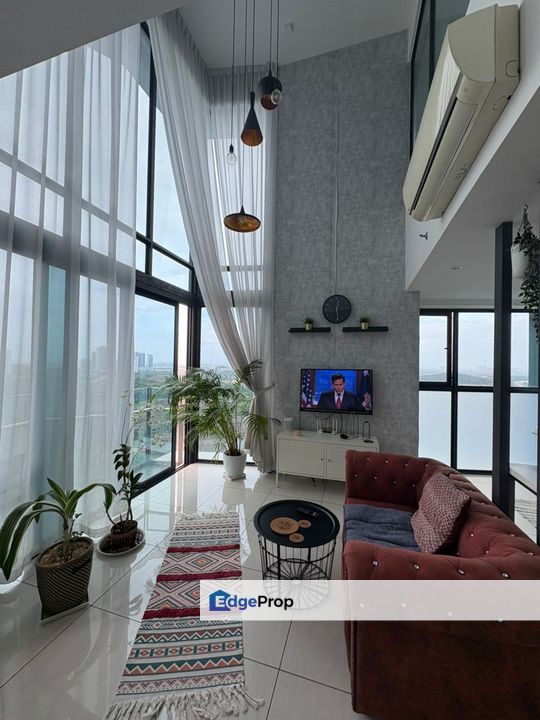 🔥🏢 Loft Duplex 角头单位出售😎 #Almas Suites 896sqft😍 装修和家具都ready，整体布置温馨🌟🌟🌟 , Johor, Kota Iskandar
