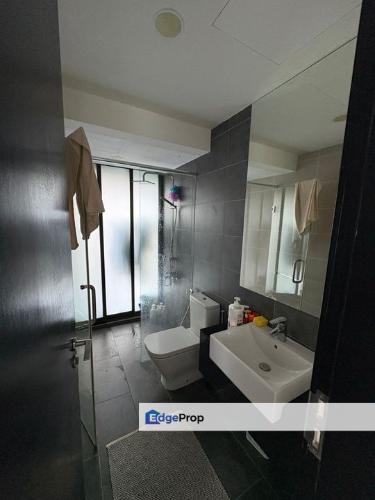 🔥🏢 Loft Duplex 角头单位出售😎 #Almas Suites 896sqft😍 装修和家具都ready，整体布置温馨🌟🌟🌟 , Johor, Kota Iskandar