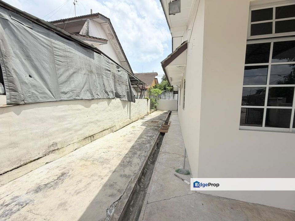 🔥 #Perling 稀有单层排楼出售🥰 22×80➕Endlot 旁边10尺地🏡 成熟华人区📍, Johor, Johor Bahru