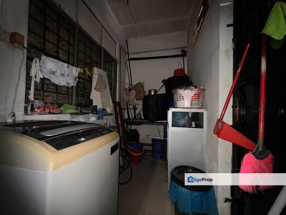 🔥 #Taman Universiti 大学城单层排屋出售👍🏡 走路可到SMK Taman U 1🏫和bus stop🚌 门前就有店面🛒🍜, Johor, Skudai