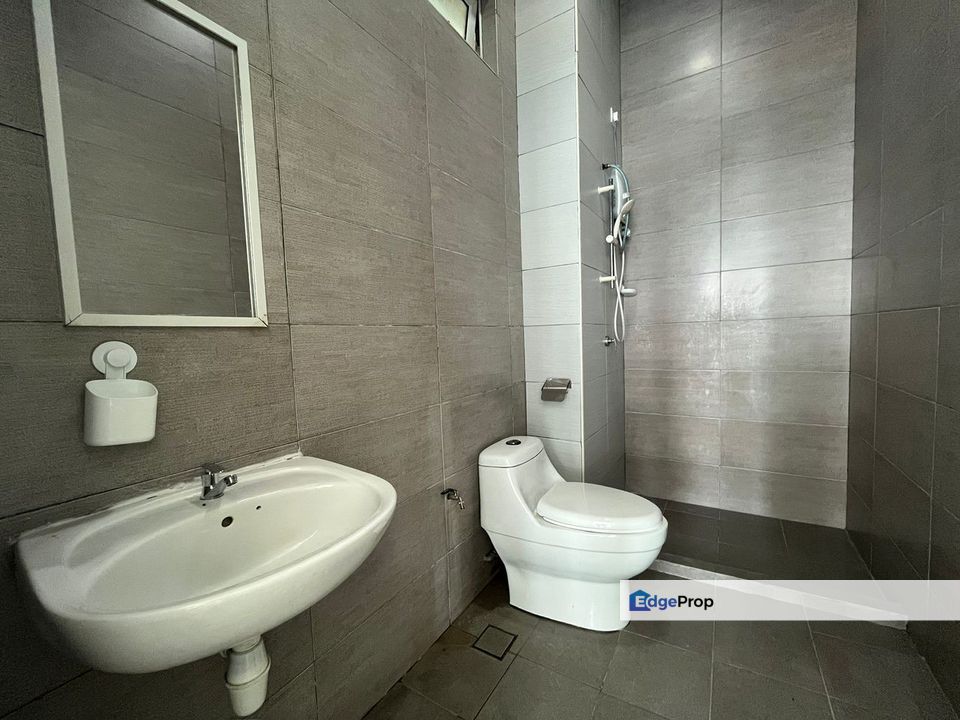 🔥低门槛投资‼️ #Megah Ria 市区 #D’Carlton Studio公寓🏙️ 靠近EDL通勤新加坡很方便🚗, Johor, Masai