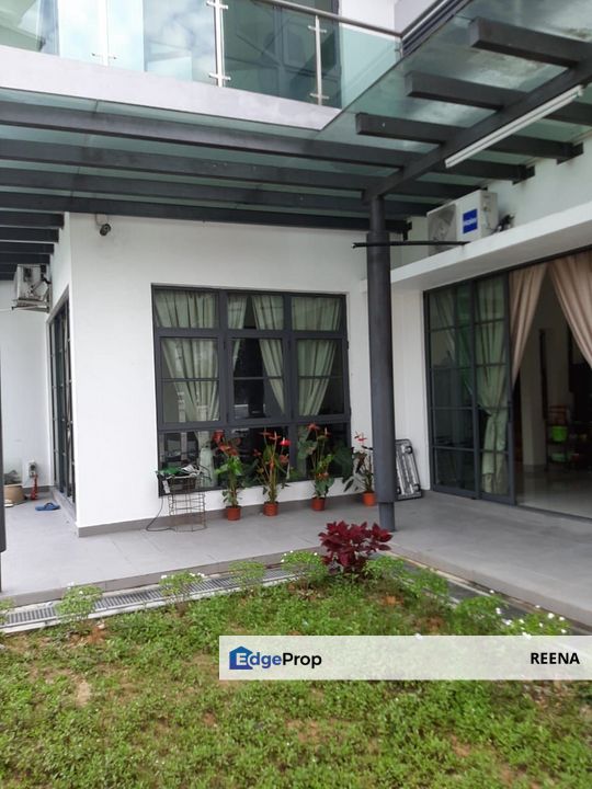 Beath taking Bungalow in  the midts of Selayang Cool Breeze.  - Stretegic Location - Tight Security  - Excessive Green Space - Special Slope Land, Selangor, Selayang