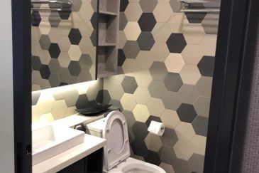 EXSIM | Ceylonz Suites