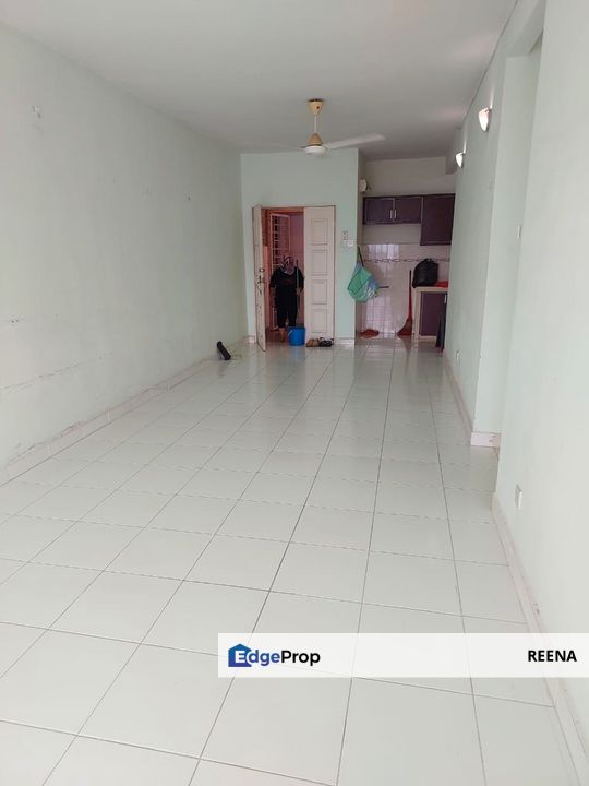 Banjaria Court Batu Caves. Near Gombak & Selayang ,2 Bedroom Apartment , Partly Renovated. , Selangor, Batu Caves 