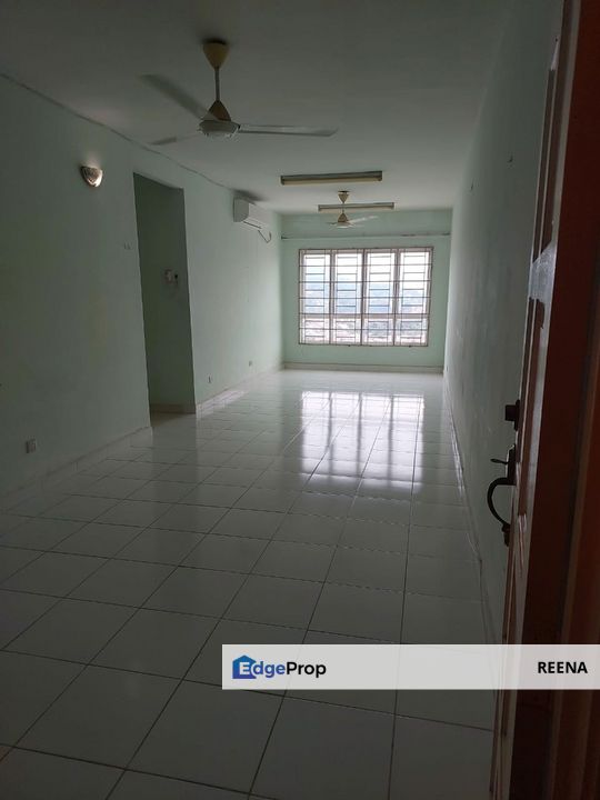 Banjaria Court Batu Caves. Near Gombak & Selayang ,2 Bedroom Apartment , Partly Renovated. , Selangor, Batu Caves 