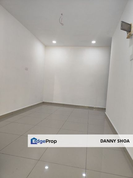 Facing Open, Fully Renovated & Kitchen Extended, Negeri Sembilan, Seremban