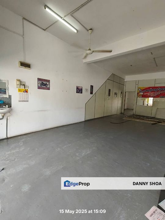 Medan Perniagaan Senawang Jaya , Facing main road, Negeri Sembilan, Senawang