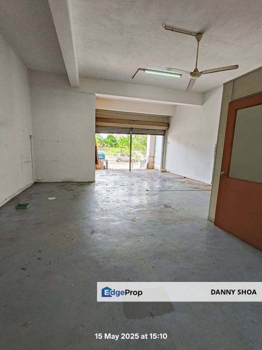 Medan Perniagaan Senawang Jaya , Facing main road, Negeri Sembilan, Senawang