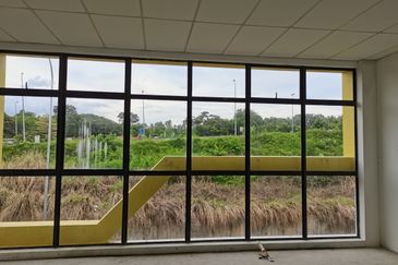 Senawang Industrial Park, Tenanted, Good for Investment