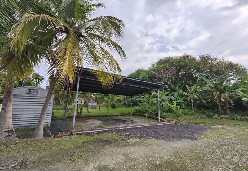 TAMAN TUNKU KURSHIAH SIKAMAT