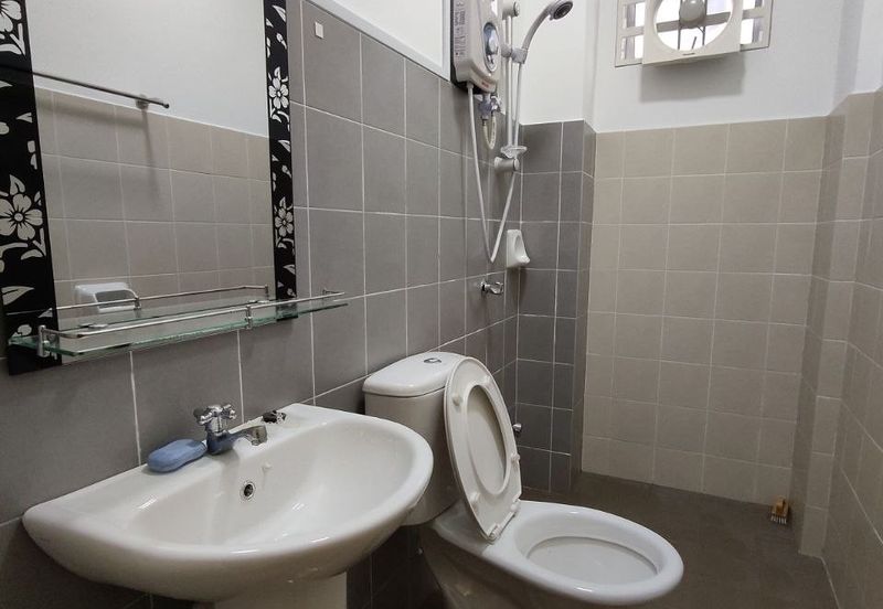 GARDEN VILLA APARTMENT (LAMAN VILLA)