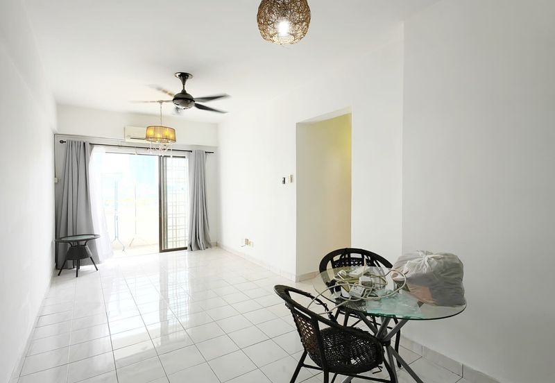 Vista Millennium Condominiums