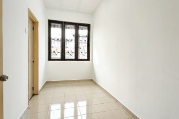 Taman Saujana Puchong