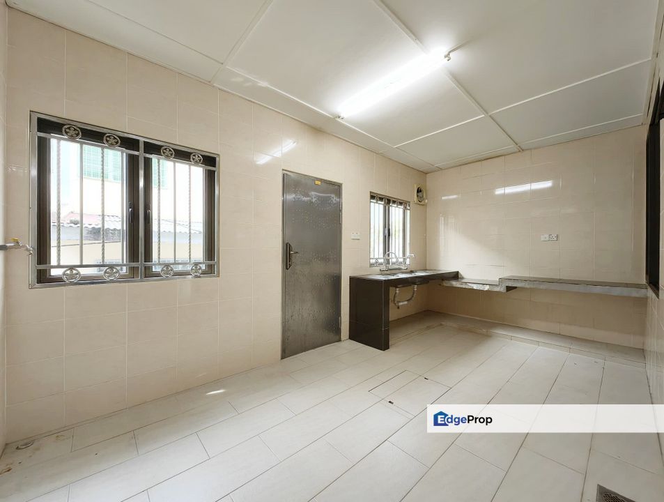 [Facing No House, Fully Extended] Double Storey Terrace House For Sale, Saujana Puchong 8 SP8, Selangor, Puchong South