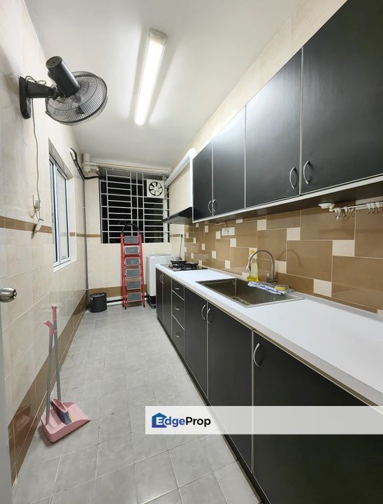 Koi Kinrara Suites, Puchong Reno Fully Furnish Balcony 1153sf 3R2B Condo Puchong Jaya Sunway IOI Mall Puchong, Selangor, Puchong