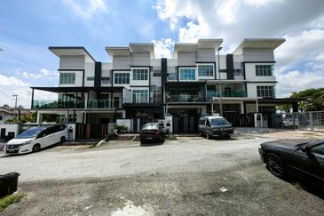 Taman Saujana Puchong