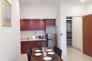 Corner Full Furnish Le Pavillion Condo For Sale, Bandar Puteri Puchong