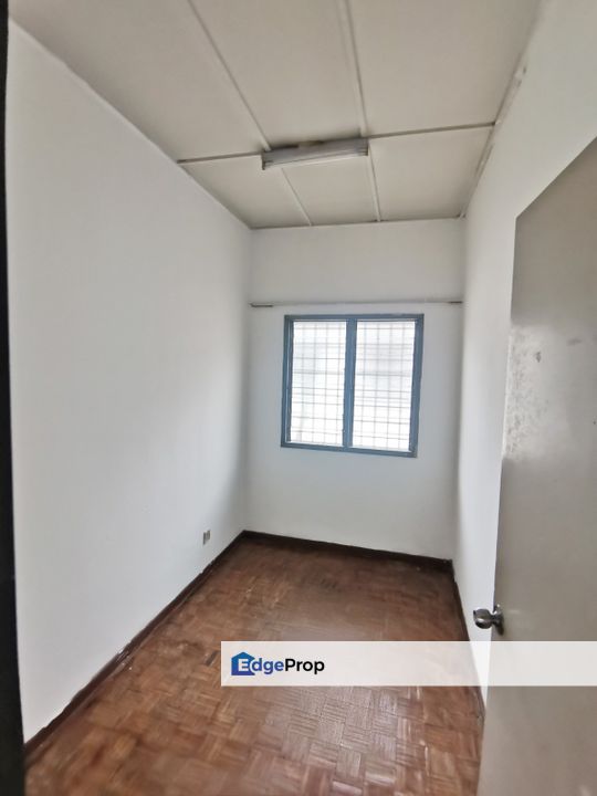 Bandar Puchong Jaya, Puchong Double Storey Terrace House For Sale, Jalan Belatok , Selangor, Puchong