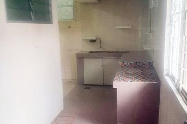 Jalan Taman Kinrara 1/8