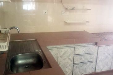 Jalan Taman Kinrara 1/8