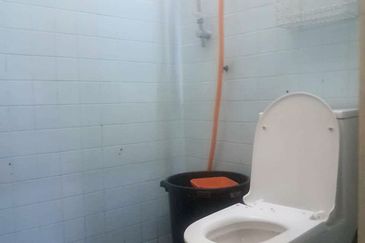 Jalan Taman Kinrara 1/8